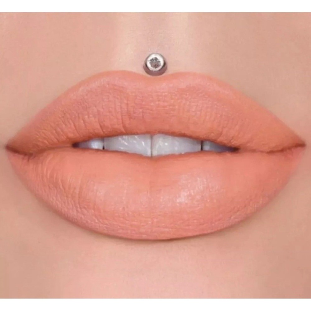 JEFFREE STAR Velvet Trap Lipstick Shade in Basic HTML Discontinued